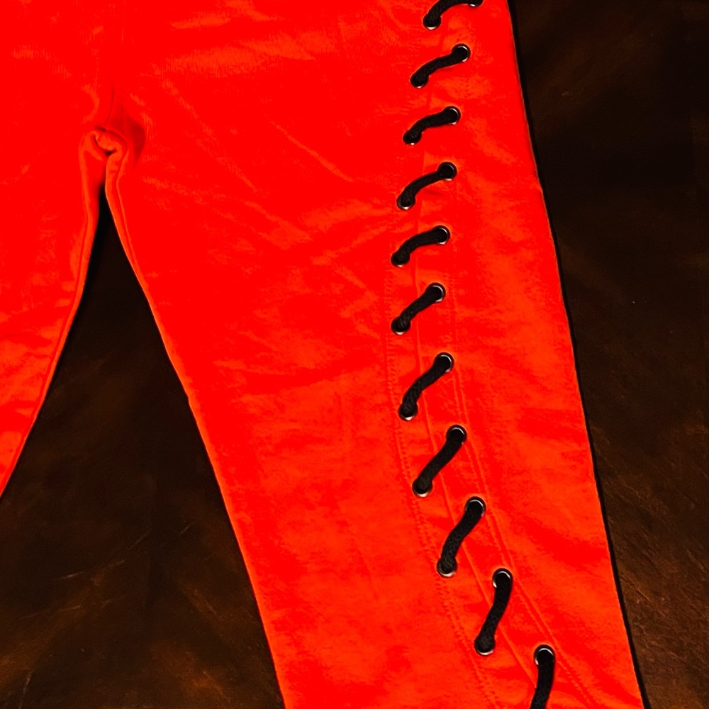 Ivy Park Red Lace-Up Cropped Sweatpants - Picture 3 of 12